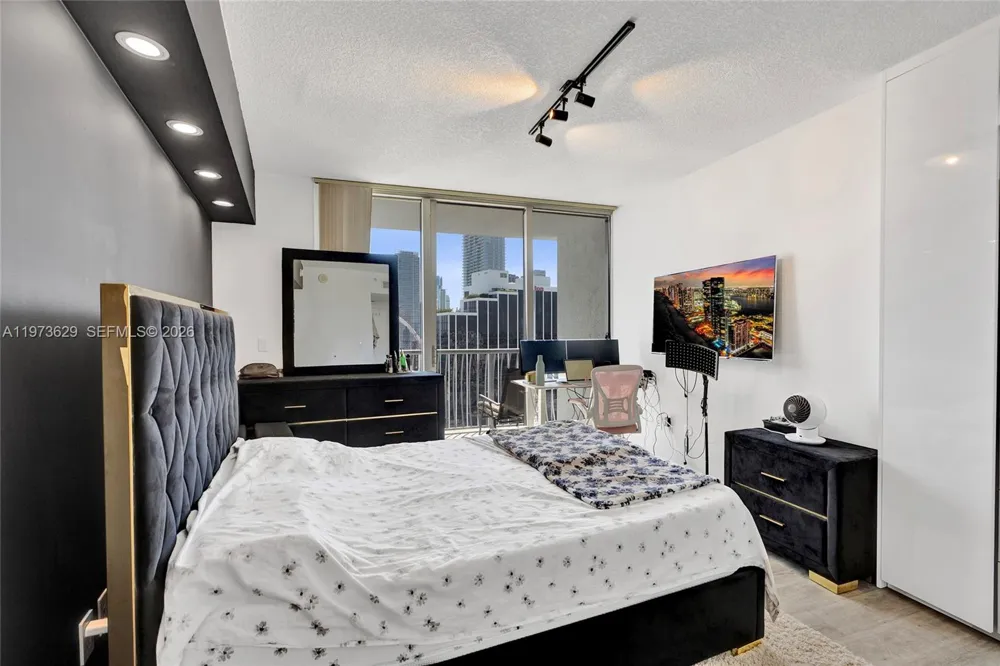 1750 Bayshore Dr #2510 Miami, FL 33132