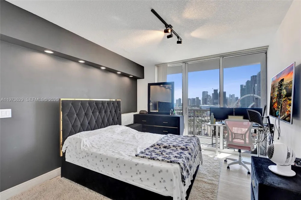 1750 Bayshore Dr #2510 Miami, FL 33132