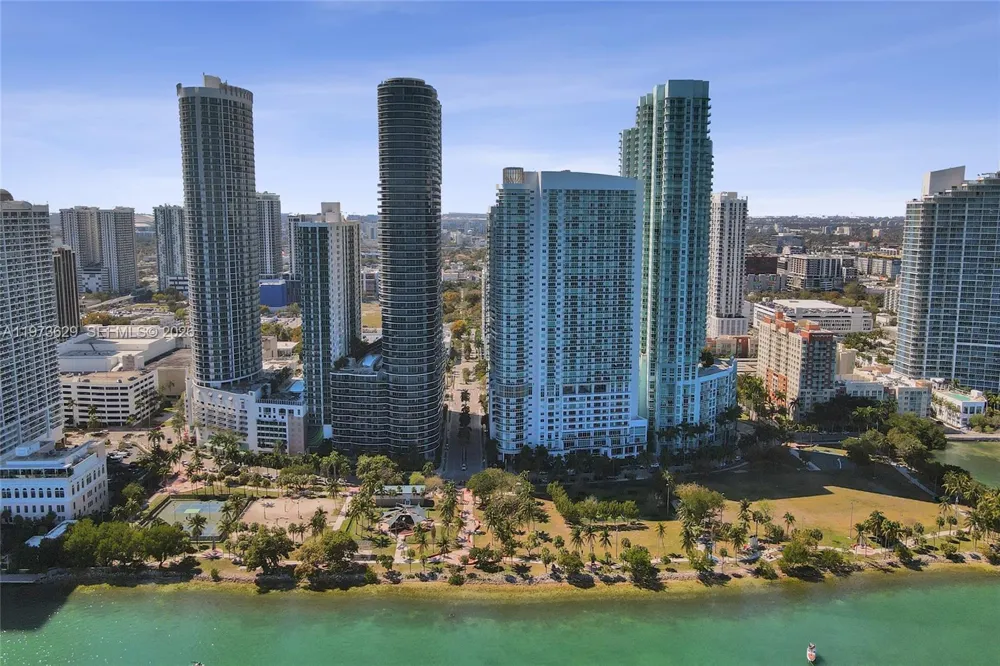 1750 Bayshore Dr #2510 Miami, FL 33132