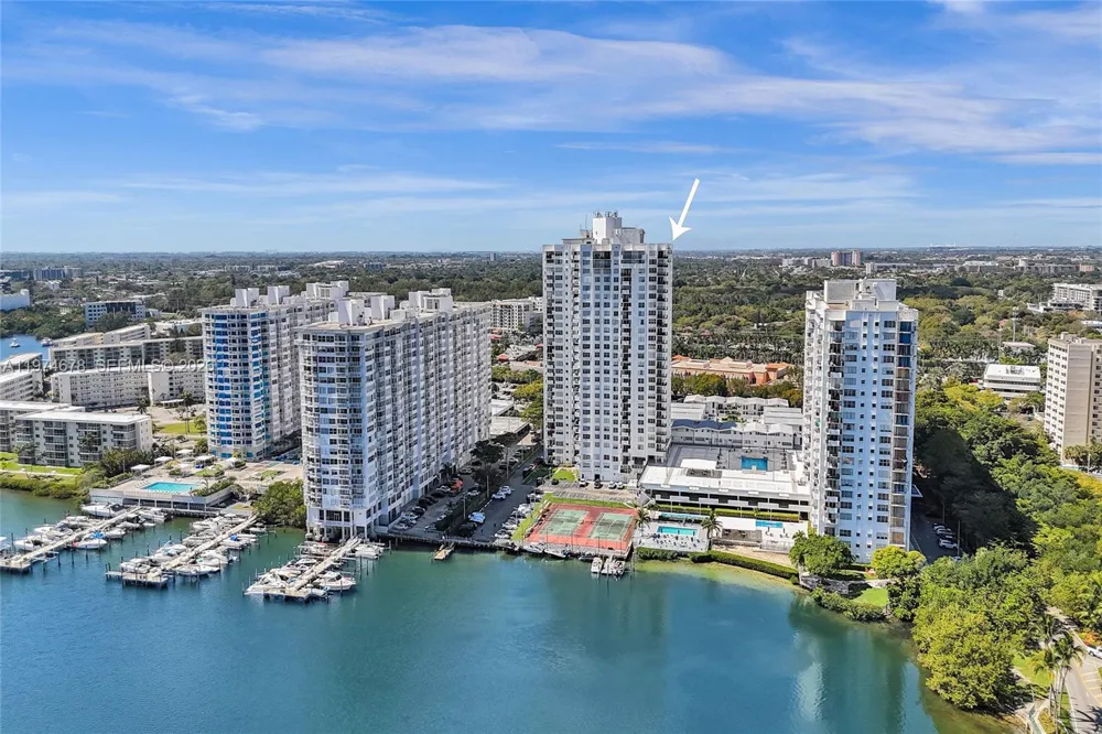2750 NE 183rd St #406 Aventura, FL 33160