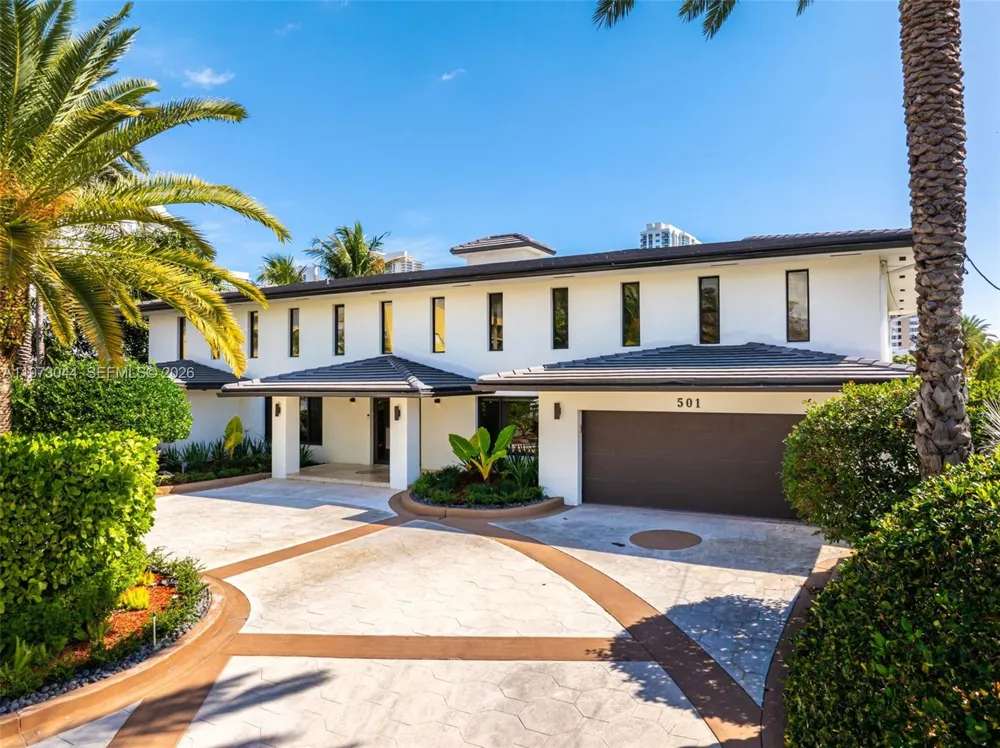 501 Hibiscus Dr Hallandale Beach, FL 33009