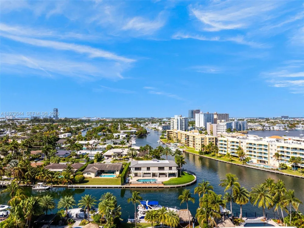 501 Hibiscus Dr Hallandale Beach, FL 33009