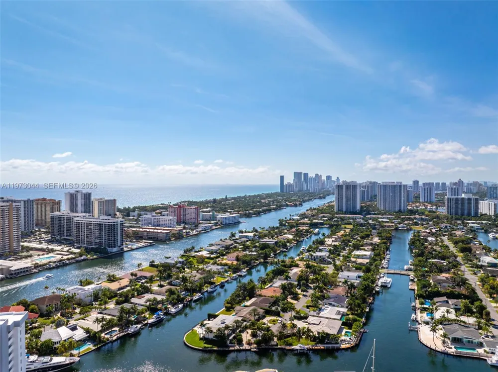 501 Hibiscus Dr Hallandale Beach, FL 33009