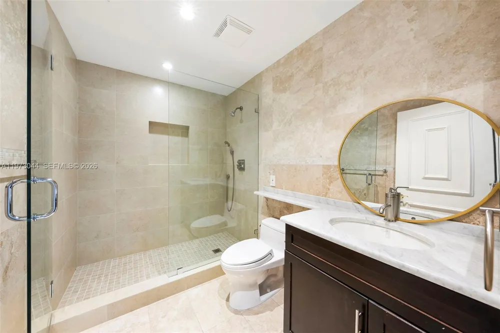 501 Hibiscus Dr Hallandale Beach, FL 33009