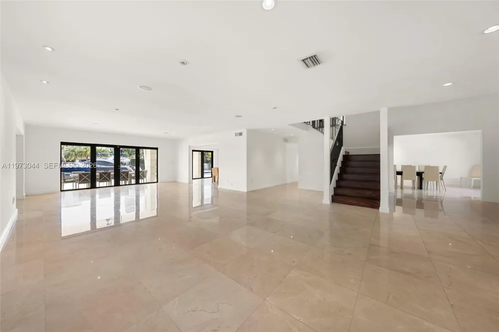 501 Hibiscus Dr Hallandale Beach, FL 33009
