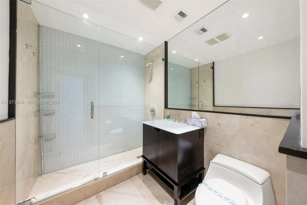 501 Hibiscus Dr Hallandale Beach, FL 33009