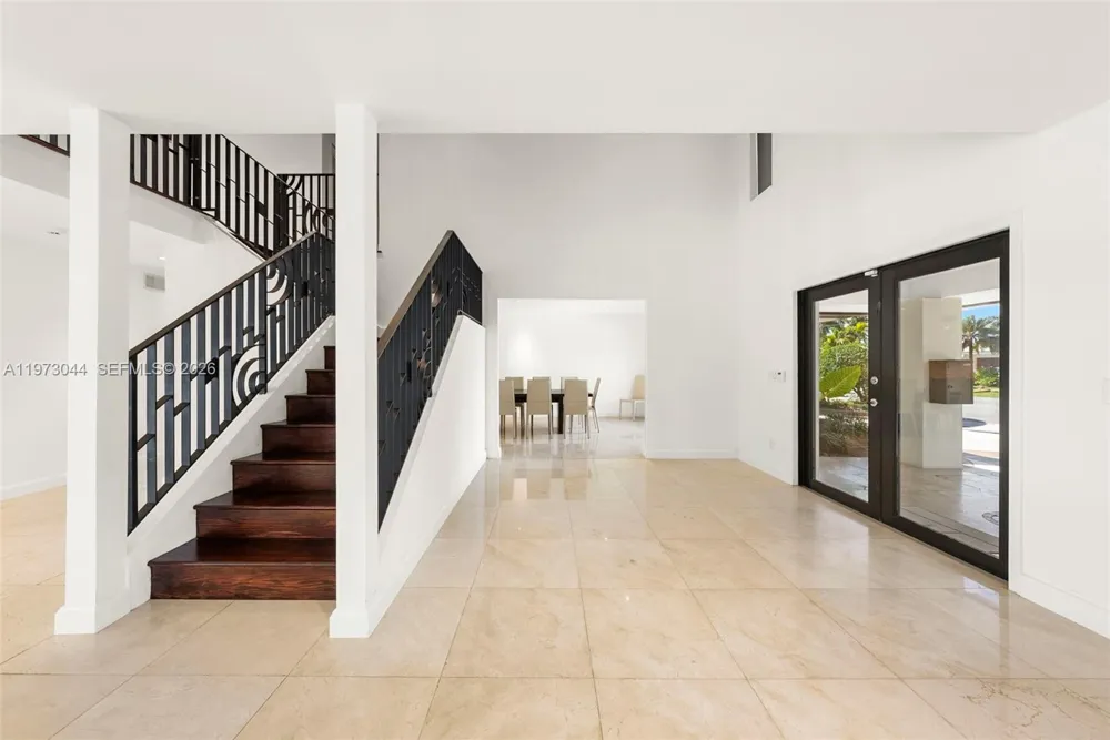 501 Hibiscus Dr Hallandale Beach, FL 33009