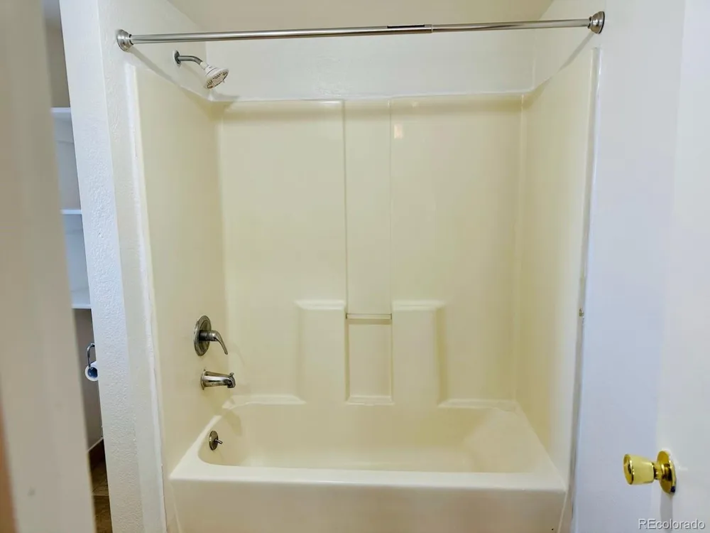 131 10th Street Alamosa, CO 81101