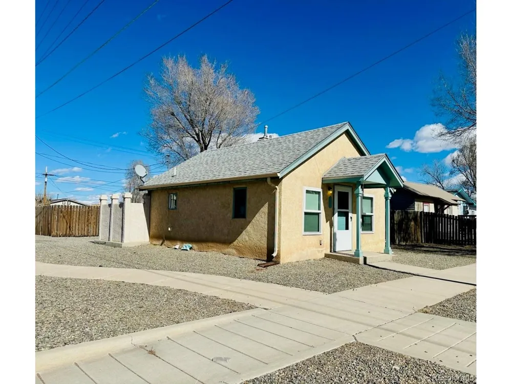 131 10th Street Alamosa, CO 81101