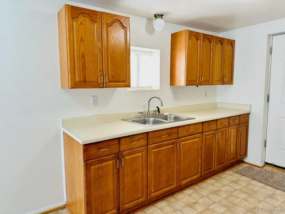 131 10th Street Alamosa, CO 81101