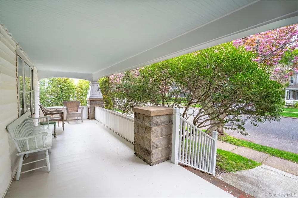 210 5th Street Greenport, NY 11944