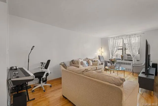 33-44 Junction Blvd #5V Jackson Heights, NY 11372