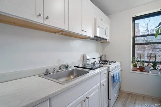 33-44 Junction Blvd #5V Jackson Heights, NY 11372