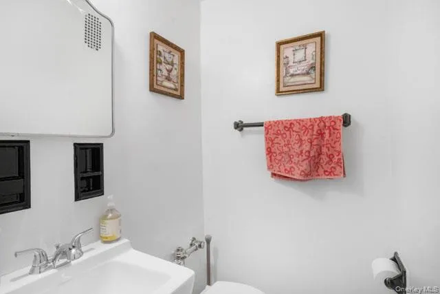 33-44 Junction Blvd #5V Jackson Heights, NY 11372