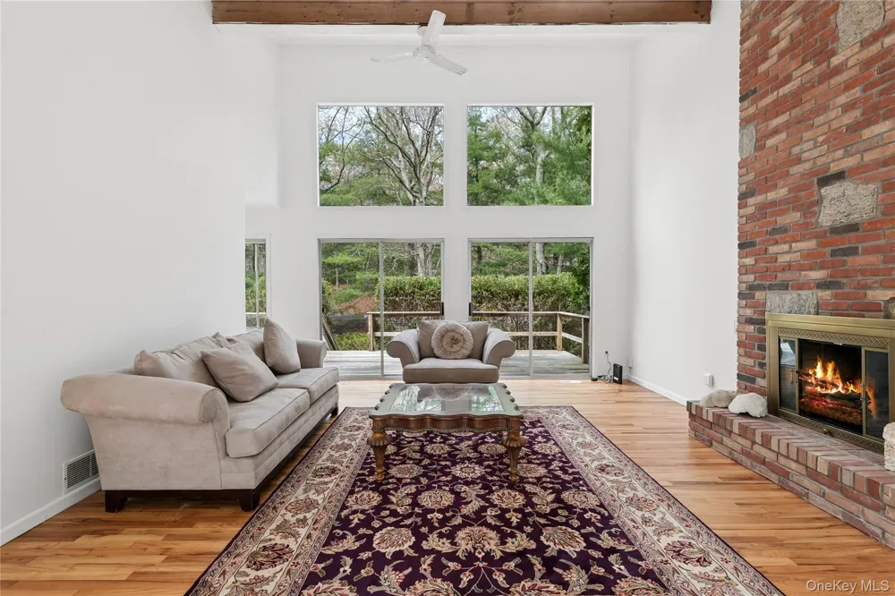 5 Cattalo Circle East Hampton, NY 11937