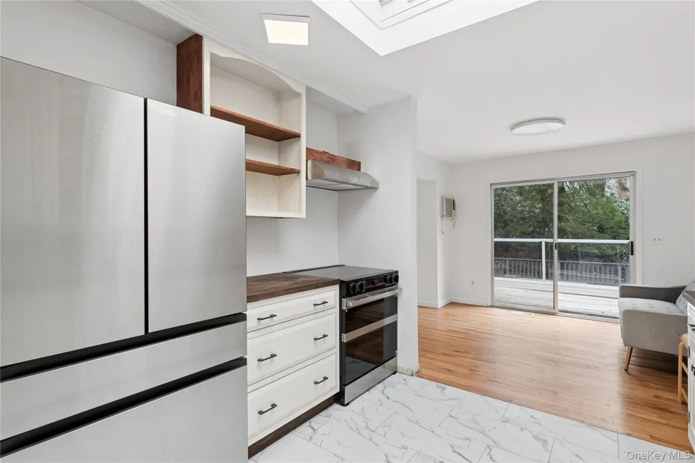 5 Cattalo Circle East Hampton, NY 11937