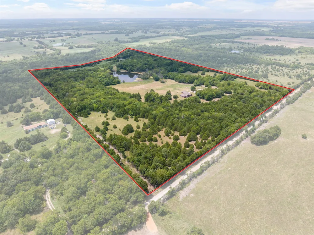 1579 County Road 3365 Ladonia, TX 75449