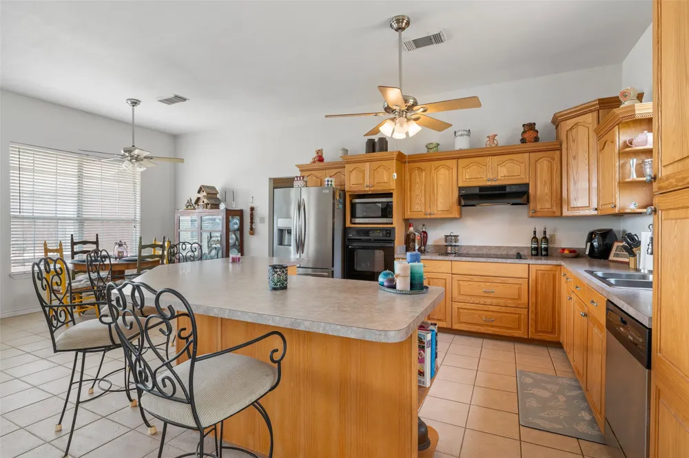 1579 County Road 3365 Ladonia, TX 75449