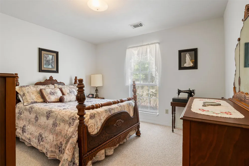 1579 County Road 3365 Ladonia, TX 75449