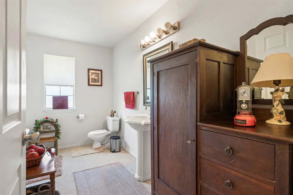1579 County Road 3365 Ladonia, TX 75449