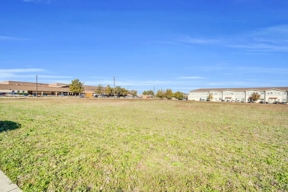 S 9th St Midlothian, TX 76065