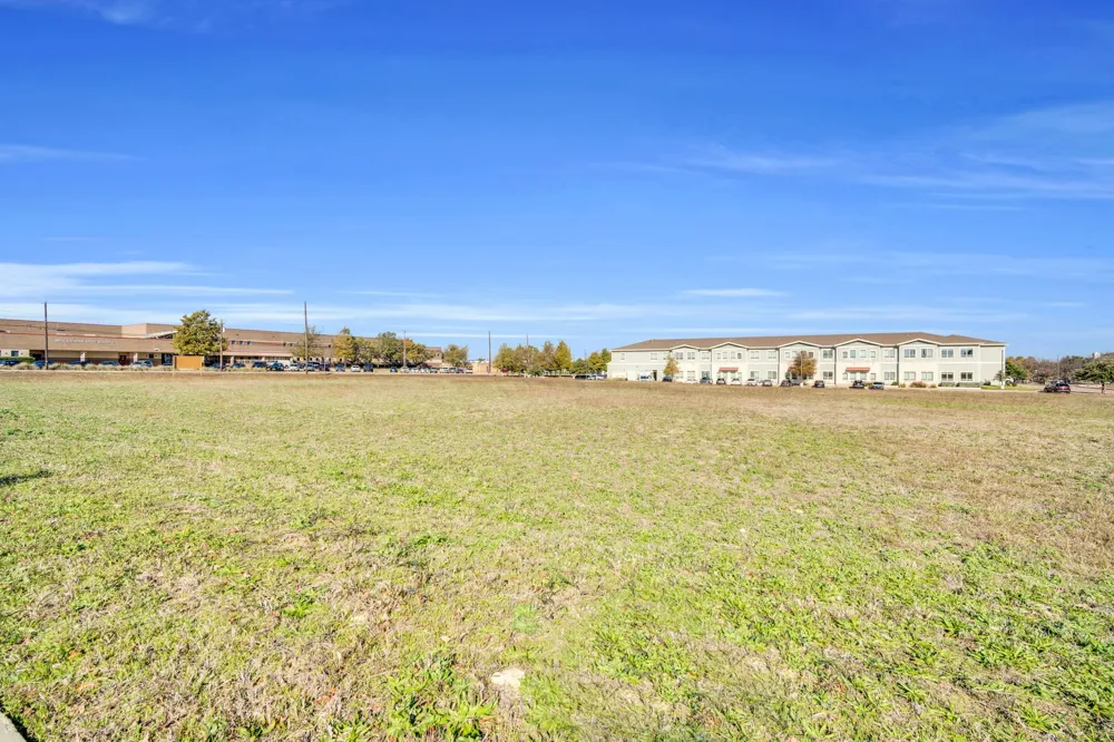 S 9th St Midlothian, TX 76065
