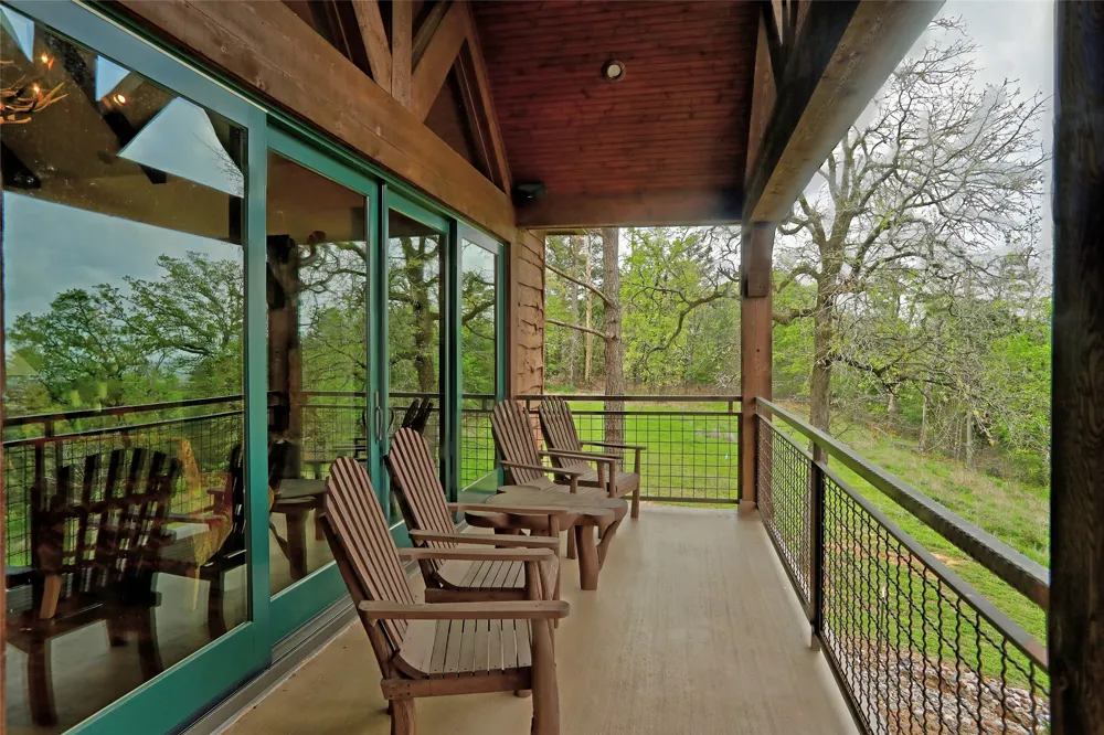 Address Not Shown Montalba, TX 75803