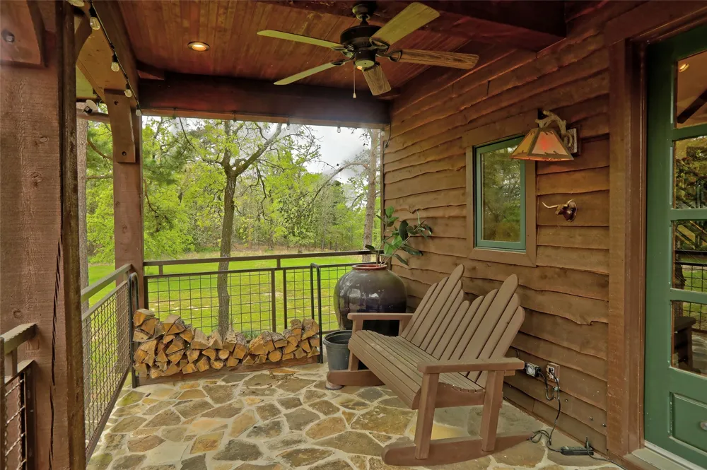 Address Not Shown Montalba, TX 75803