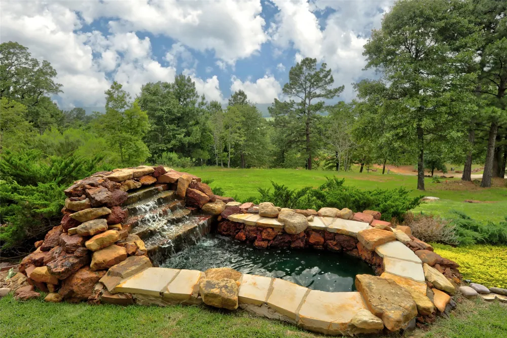 Address Not Shown Montalba, TX 75803