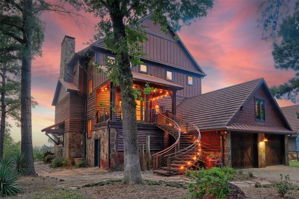 Address Not Shown Montalba, TX 75803