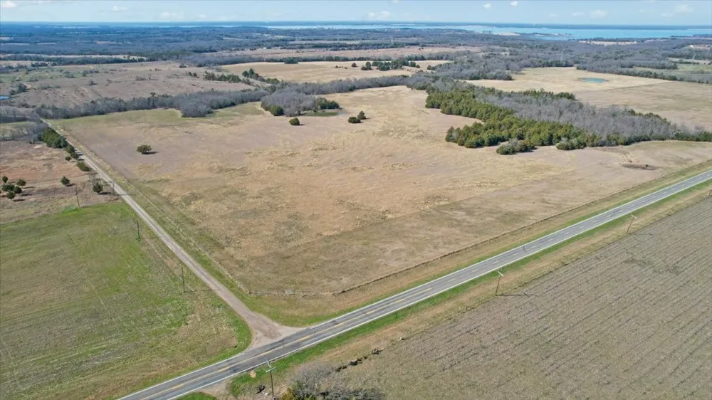 1966 County Road 2980 Windom, TX 75492