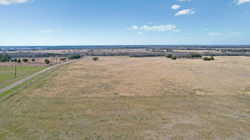 1966 County Road 2980 Windom, TX 75492