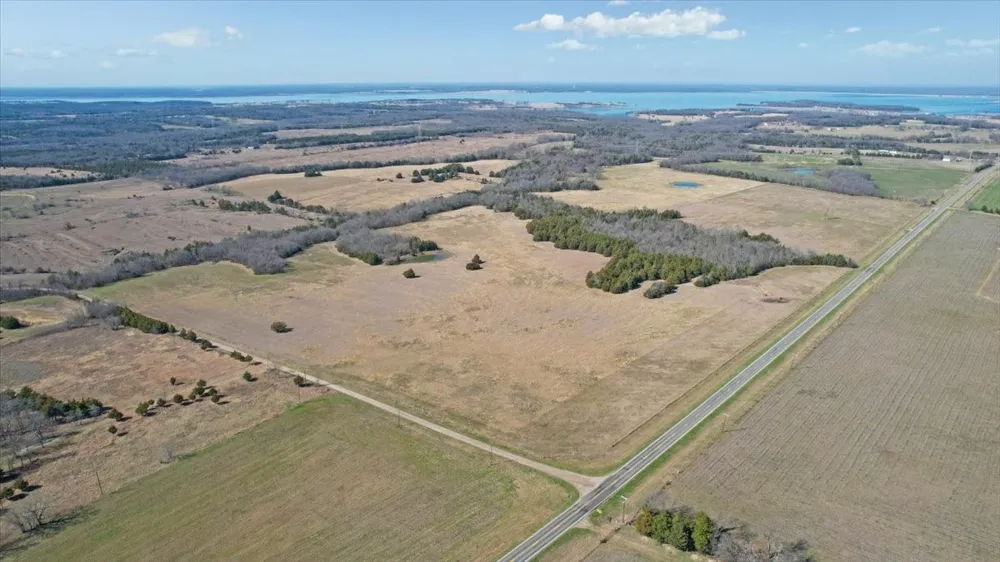 1966 County Road 2980 Windom, TX 75492