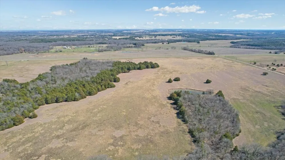 1966 County Road 2980 Windom, TX 75492