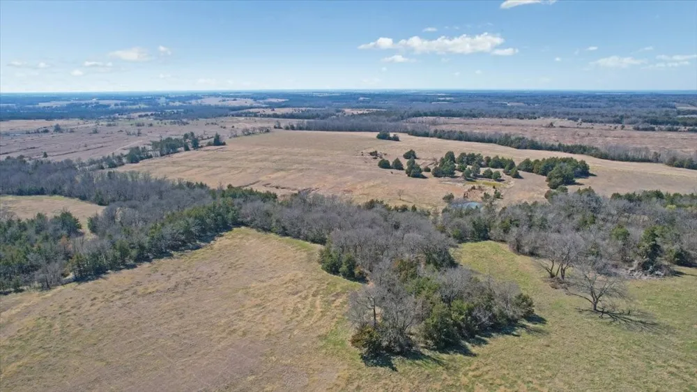1966 County Road 2980 Windom, TX 75492