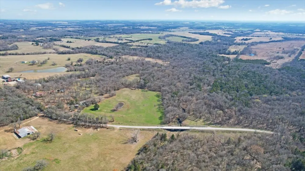1966 County Road 2980 Windom, TX 75492