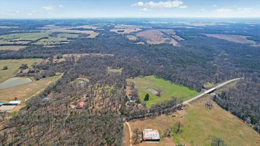 1966 County Road 2980 Windom, TX 75492