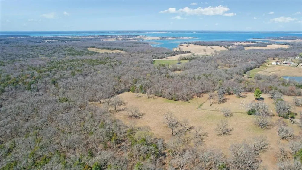 1966 County Road 2980 Windom, TX 75492