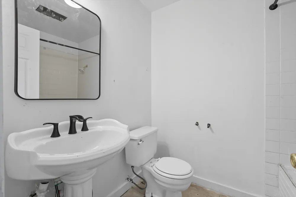 1118 Private Road 425 Whitewright, TX 75491