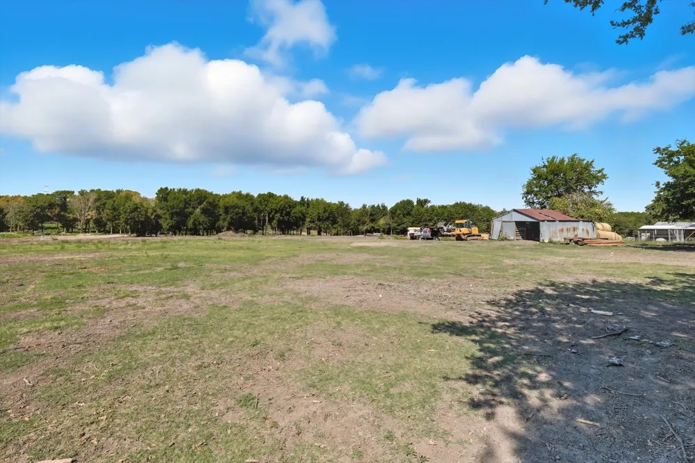 1118 Private Road 425 Whitewright, TX 75491