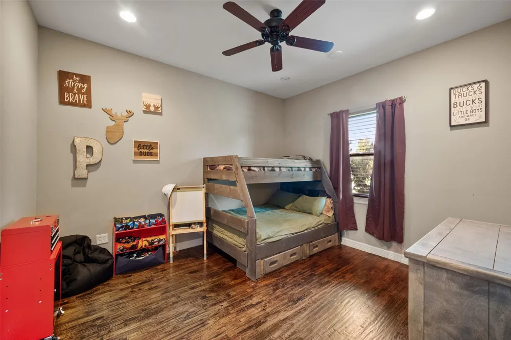 606 Sunset Point Kerens, TX 75144
