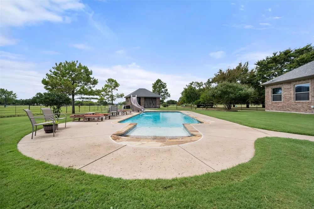 606 Sunset Point Kerens, TX 75144