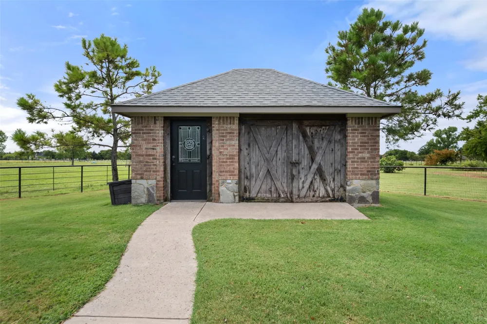 606 Sunset Point Kerens, TX 75144