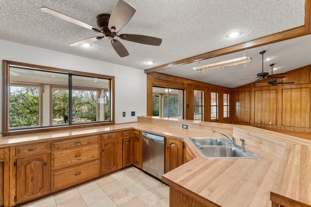 615 Private Road 5881 Yantis, TX 75497