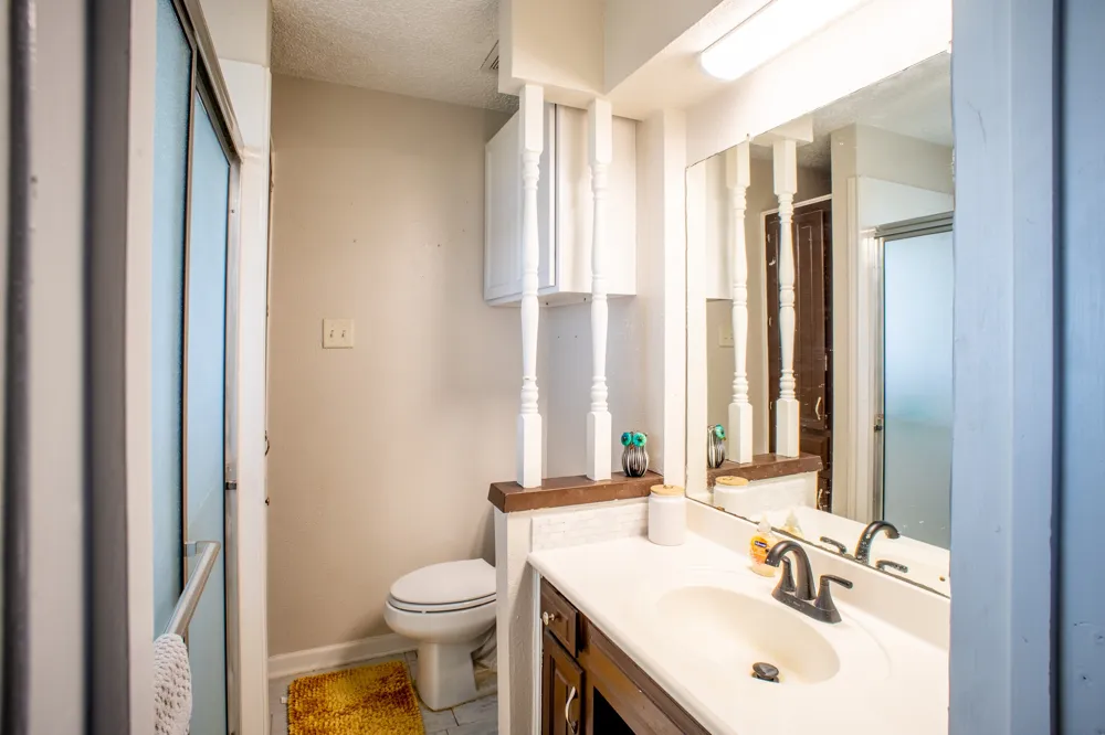 1916 S Hwy 14 Groesbeck, TX 76642