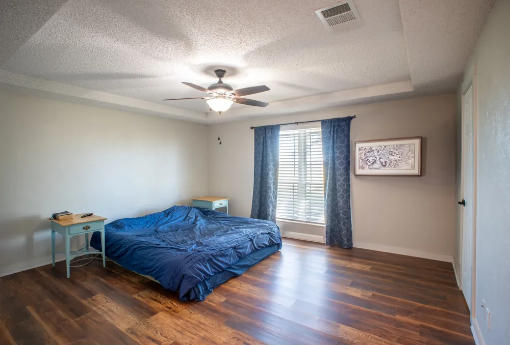 1916 S Hwy 14 Groesbeck, TX 76642