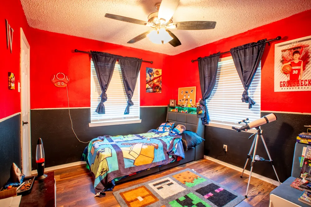 1916 S Hwy 14 Groesbeck, TX 76642