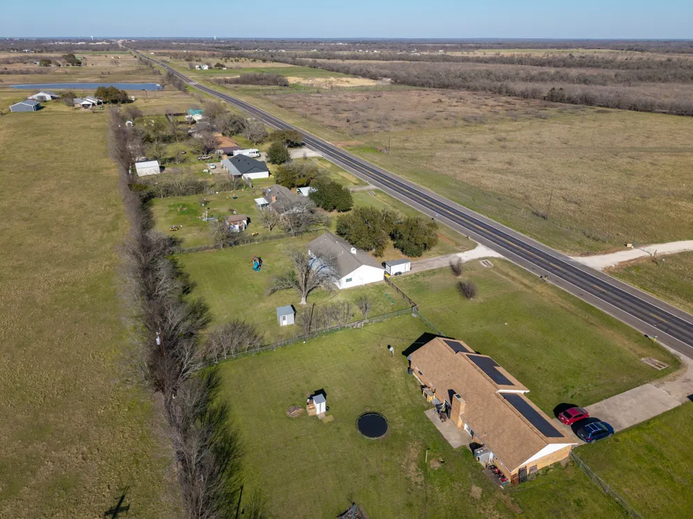 1916 S Hwy 14 Groesbeck, TX 76642