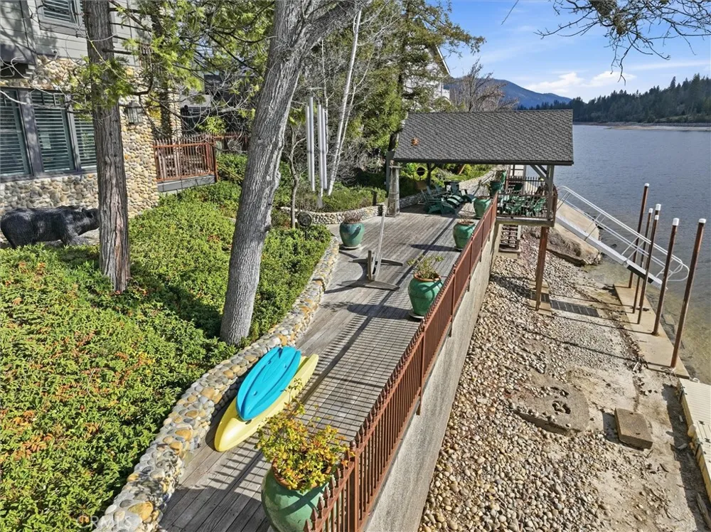 39290 Point Bass Lake, CA 93604