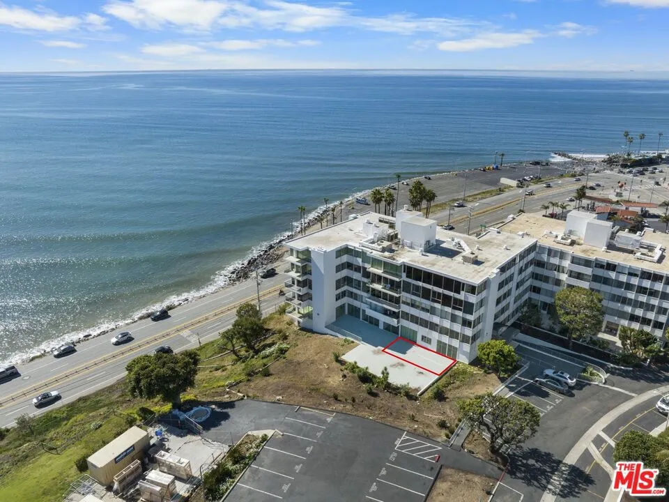 17366 W Sunset Boulevard #102 Pacific Palisades, CA 90272